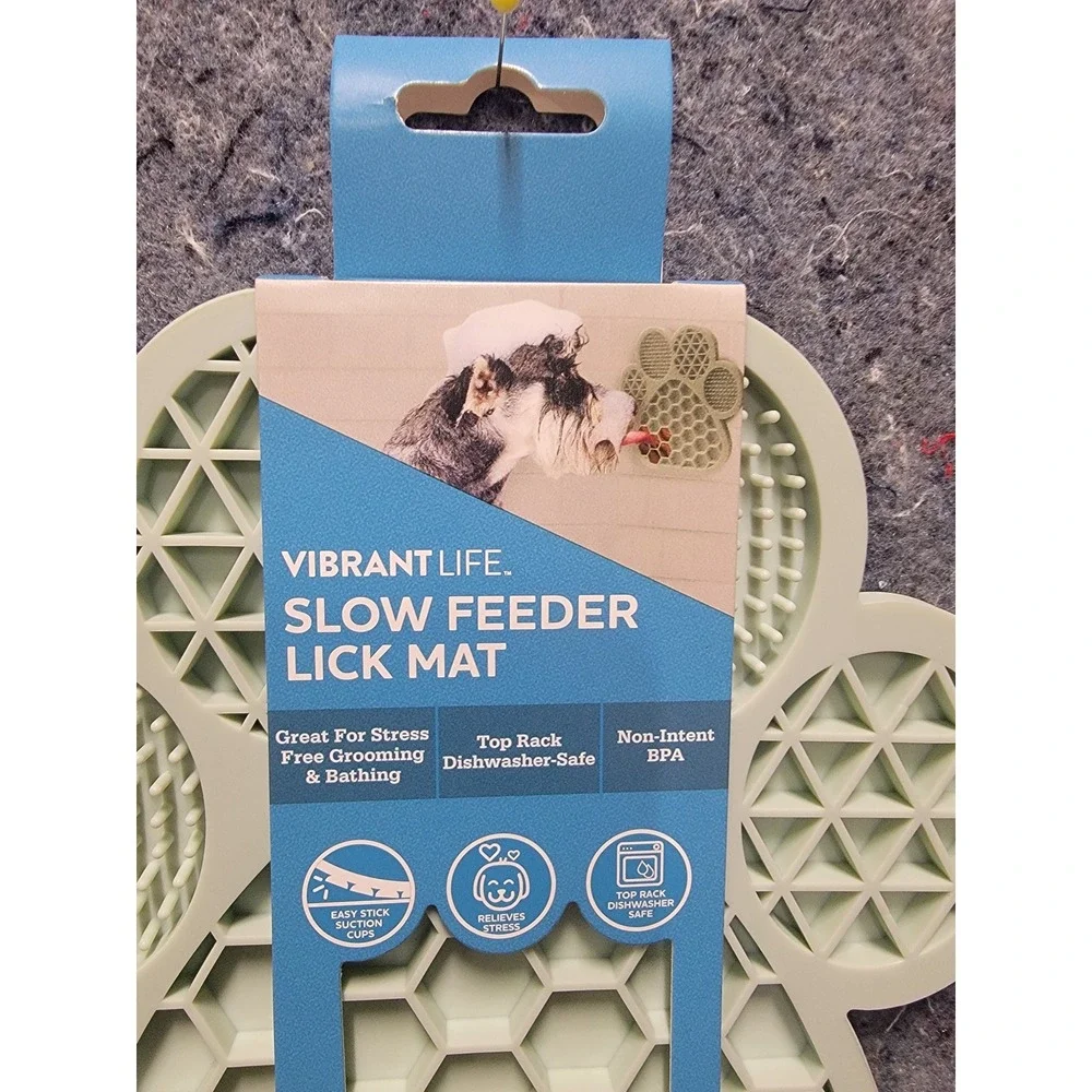Vibrant Life Slow Feeder Lick Green Mat w/suction cups on the Back‎ Green